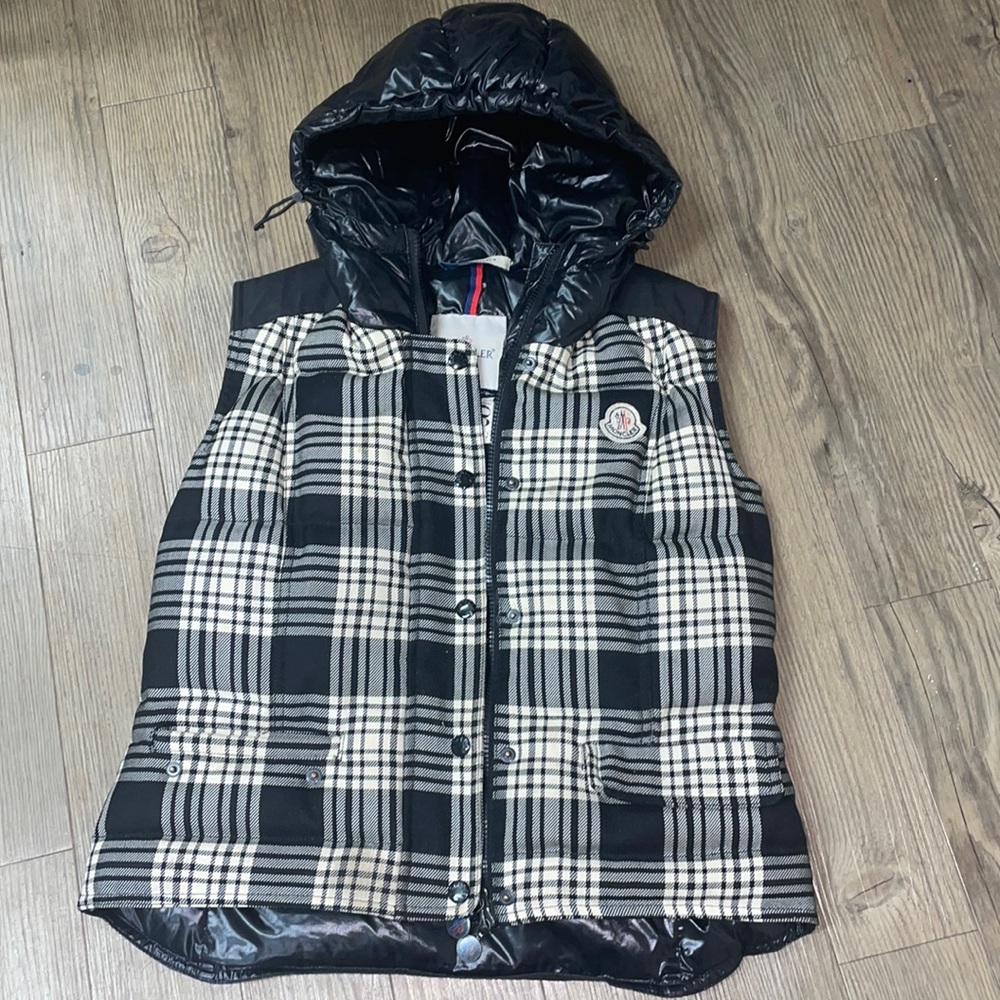 Moncler exclusively for barneys plaid puffer Vest! Authentic!